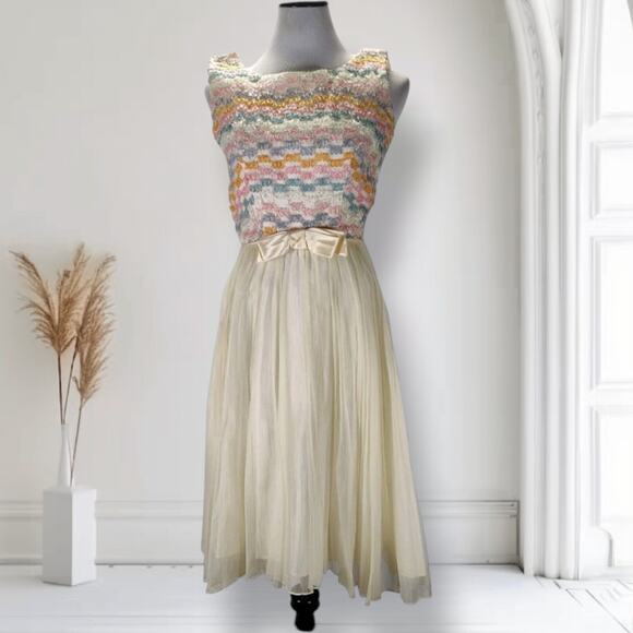 Vintage 60s Fit and Flare Coquette Party Dress Size 6 Ivory Enka Nylon Chiffon - Picture 1 of 16
